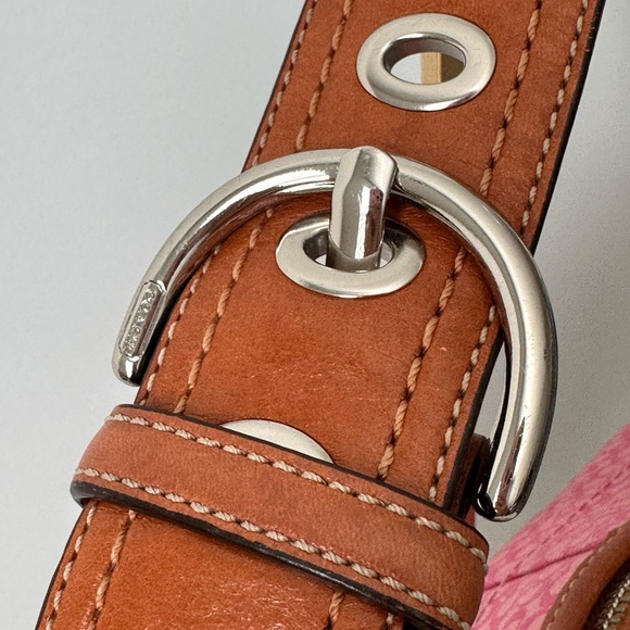 Pink Signature Y2K Coach Bag🍒 - Picture 4 of 12